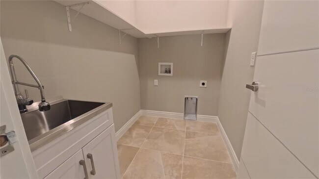 Building Photo - 1835 Brentwood Ct
