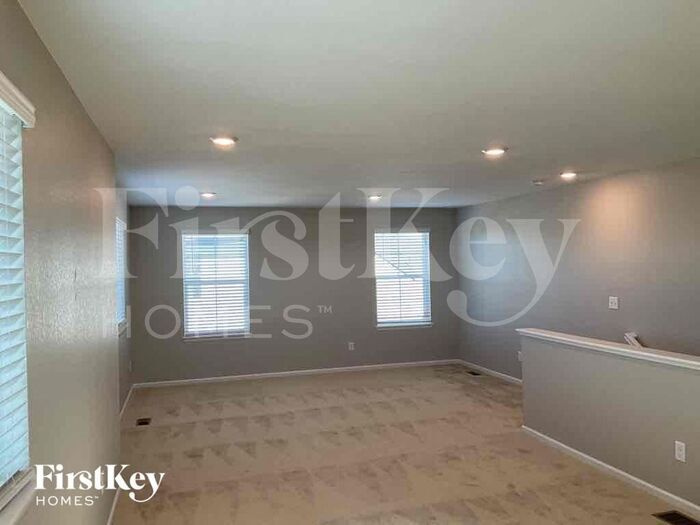 Building Photo - 4401 N Quatar Ct