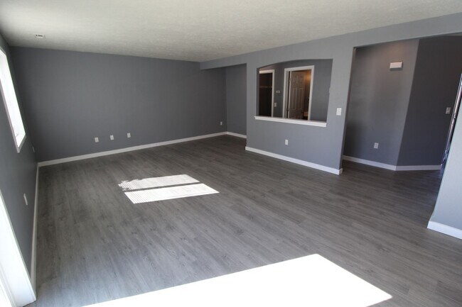 Building Photo - 12605 W 8th Ct