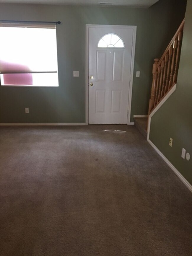 Building Photo - 75 N Hampton Pl