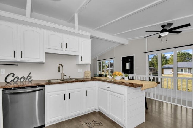 Building Photo - 217 Sherman Ave