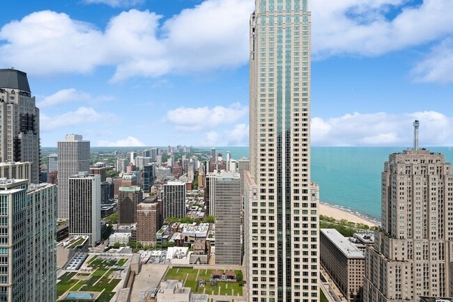 Building Photo - 111 E Chestnut St
