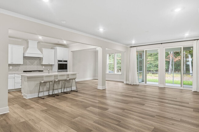 Building Photo - 32066 White Tail Dr