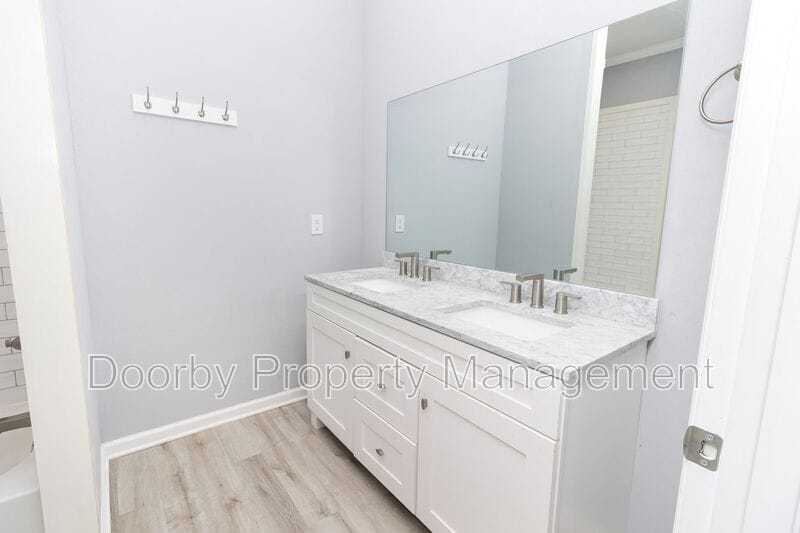 Building Photo - 203 Timberlinks Dr