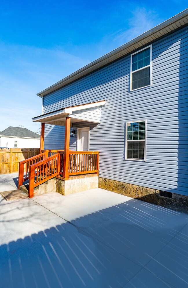 Building Photo - 1146 Pierce St