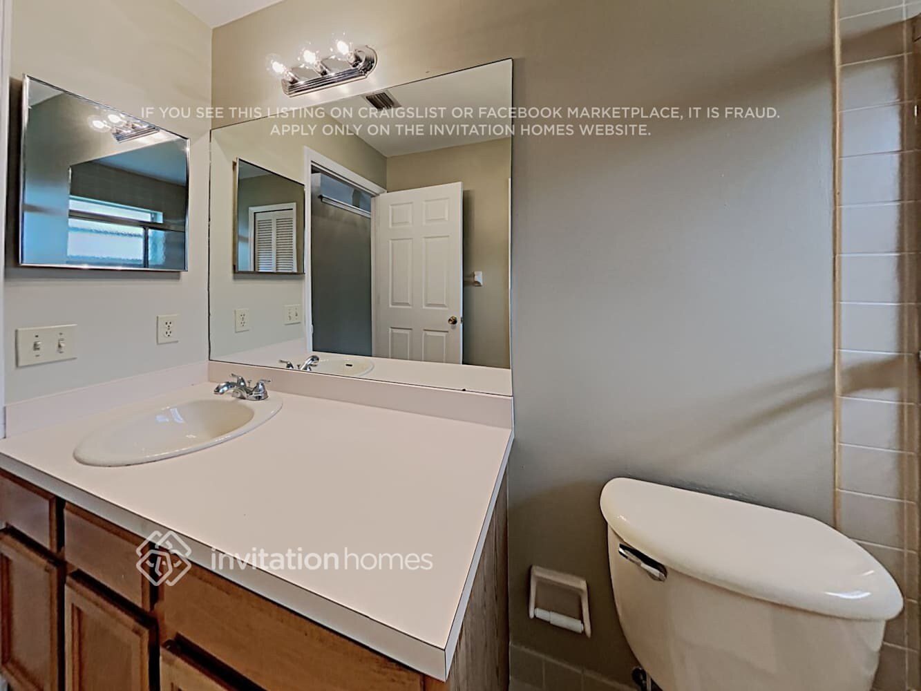 Building Photo - 12841 Meadowbreeze Dr