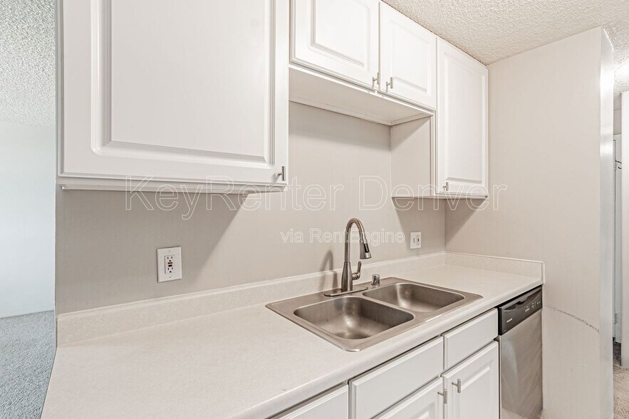 Building Photo - 2225 Buchtel Blvd S