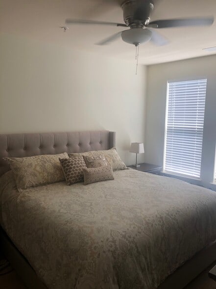 Master Bedroom - 2655 Prosperity Ave