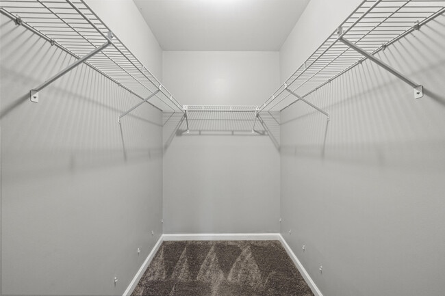 Building Photo - 2152 Sallee Dr