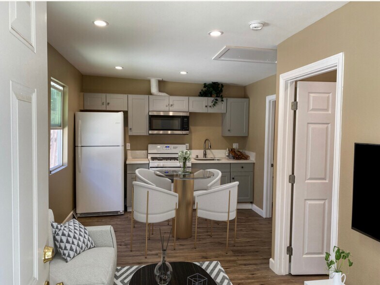 Refrigerator, Microwave, Stove included- Virtually Staged - 824 Coronado Ter