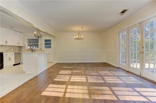 Building Photo - 465 Windsor Parkway