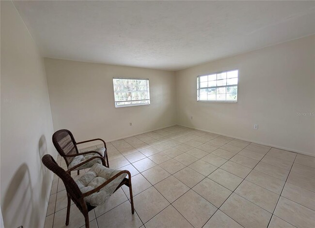 Building Photo - 2129 Couver Dr