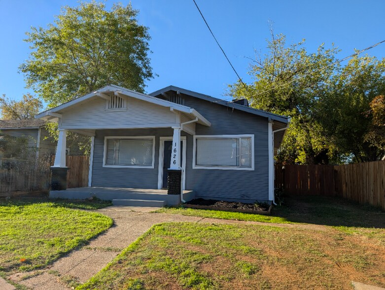 Primary Photo - 1626 Bridge St