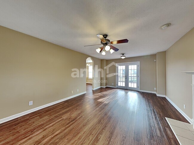 Building Photo - 3368 Marrast Dr