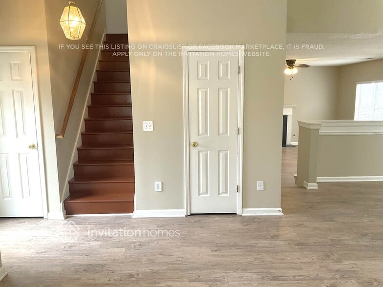 Building Photo - 4799 Score Ct