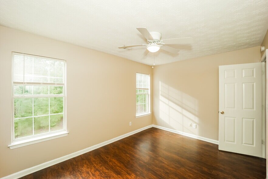 Building Photo - 8639 Glendevon Ct