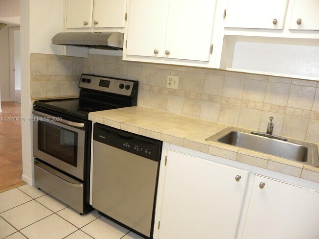 Building Photo - 8050 W McNab Rd