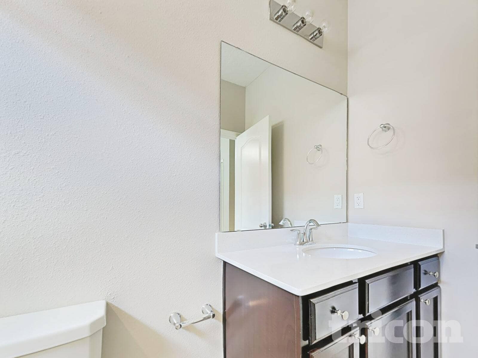 Building Photo - 154 Bloomfield Wy