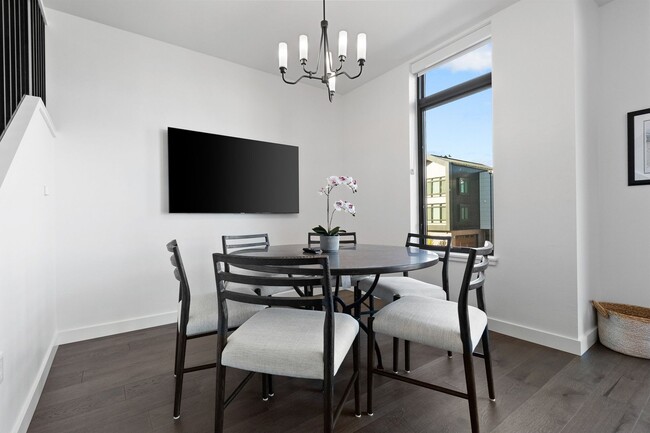 Building Photo - FURNISHED RENTAL: Luxury Townhome in Exclu...