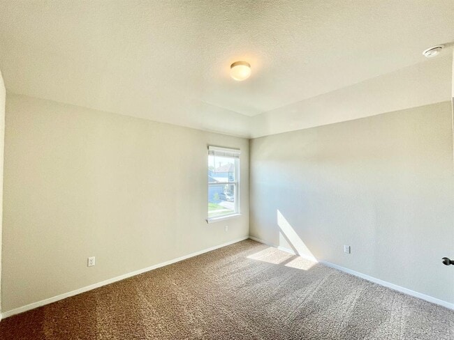 Building Photo - 111 Living Reef Dr