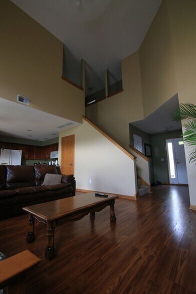 Building Photo - 1109 Bristol Ln