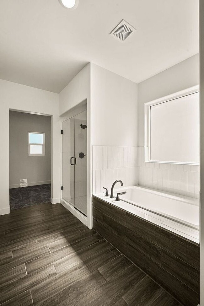 Building Photo - Single Family Home