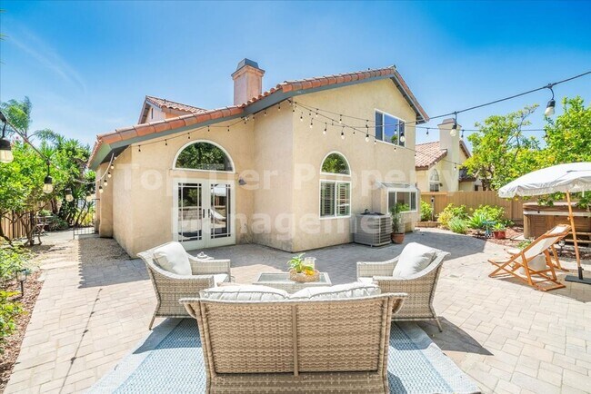 Building Photo - ***Beautiful 3 bed / 2.5 bath / 1,975 sqft House in the Vista/Shadowridge Neighborhood - Availabl...