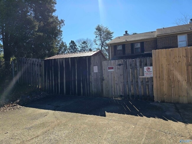 Building Photo - 11539 Jade Ln SE