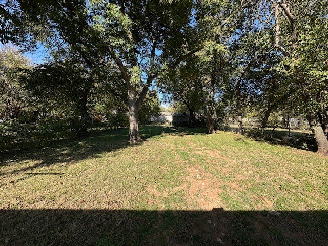 Building Photo - 2317 SW 48th St