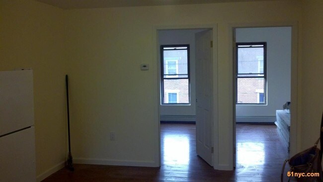 Building Photo - 227 8th St