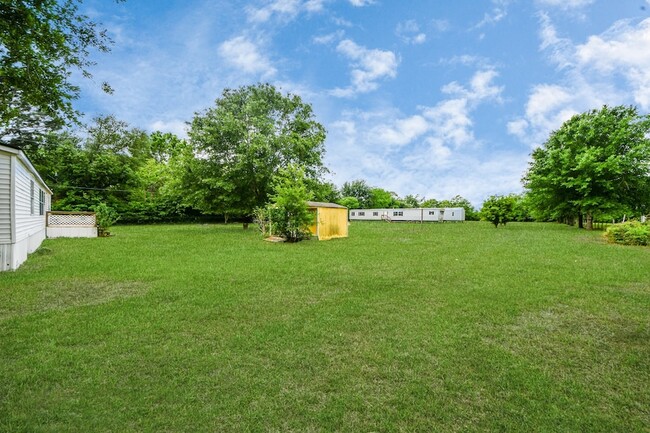 Building Photo - 18303 James Rd