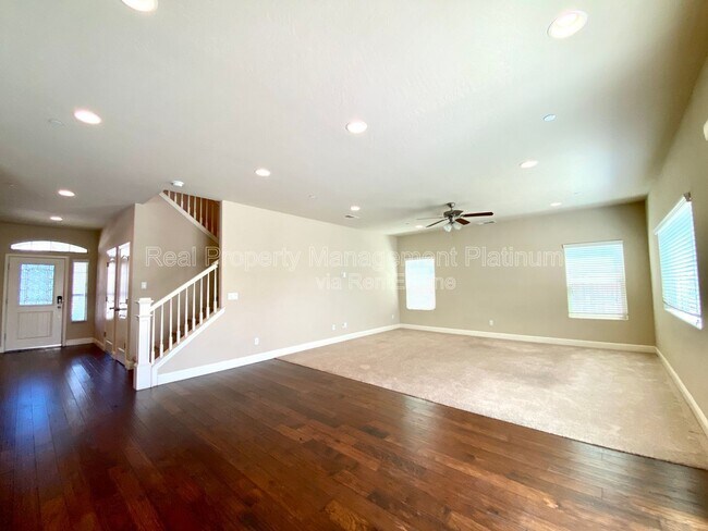 Building Photo - 6162 E Farrin Ave