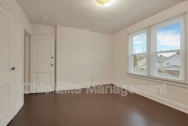 Building Photo - 1163 Linwood Ave