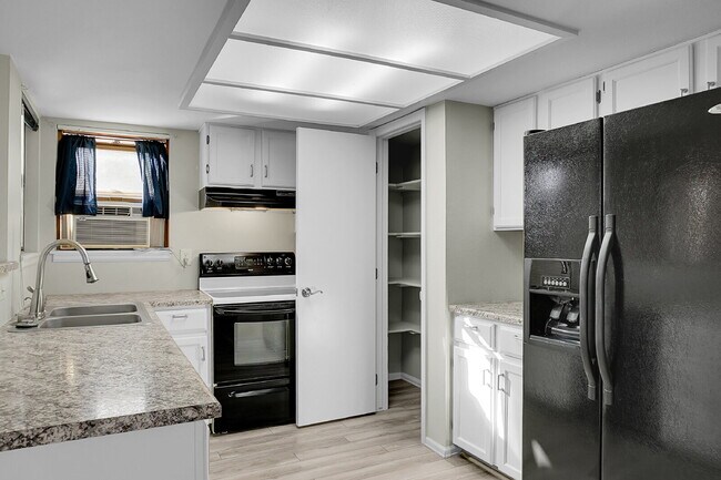 Building Photo - $1,695.00 - 2 Bedrooms, 2 Bathrooms, Apartment in Colorado Springs with Cozy Fireplace!