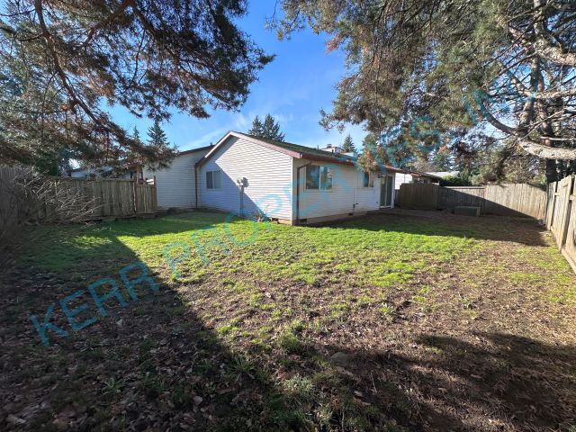 Building Photo - 20 SE 134th Pl