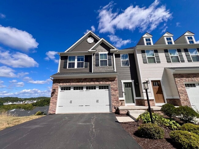 Building Photo - Sewickley - 4 Bedroom 3.5 Bathroom - End U...