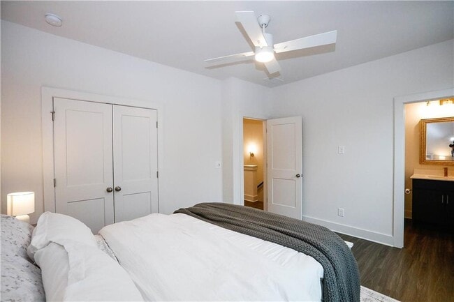 Building Photo - 1305 Breezy St SE