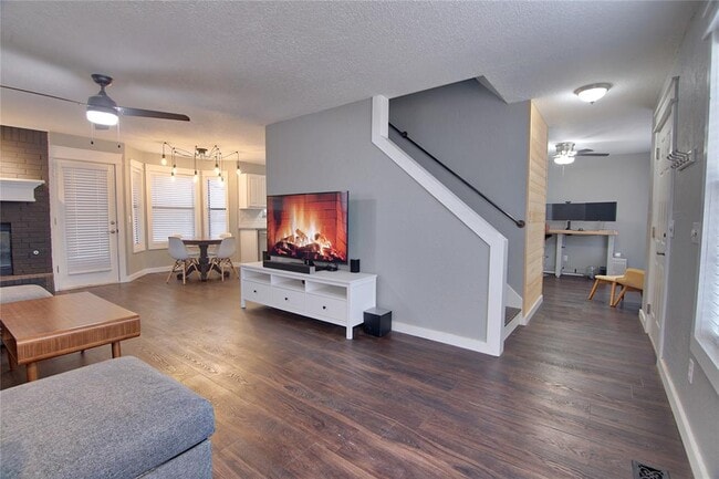 Building Photo - 2924 Canyon Oaks Ct