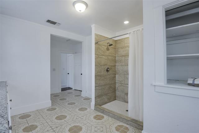 Building Photo - 3000 S Jennings St