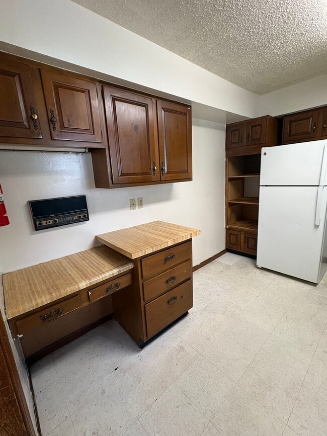 Building Photo - 828 Dondee Dr
