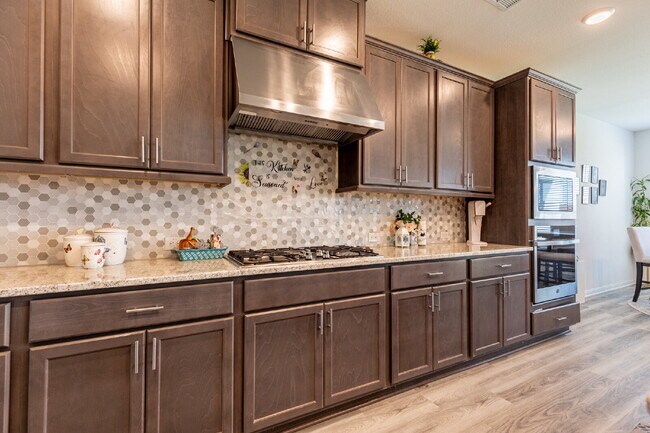 Building Photo - 2332 Giona Pl
