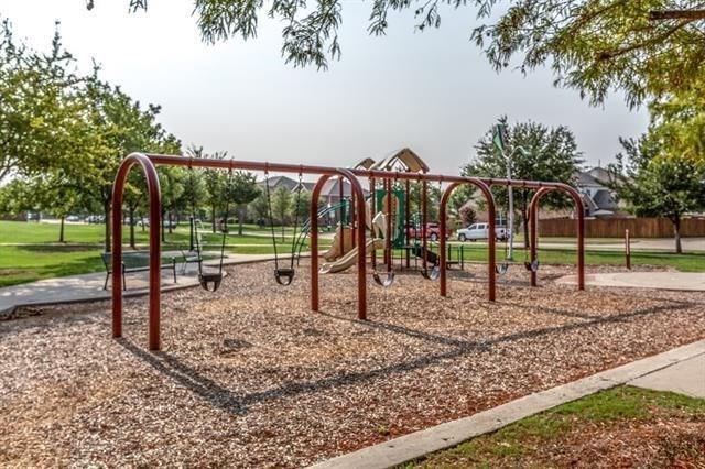 Building Photo - 9380 Snowberry Dr