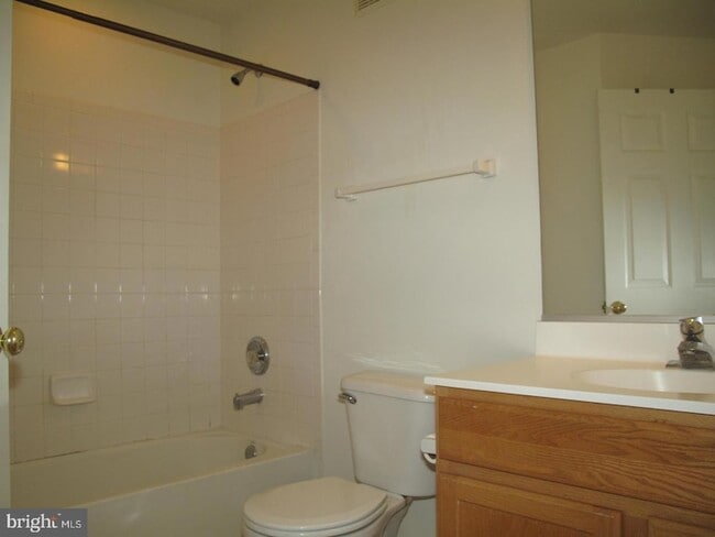 Building Photo - 8176 Skelton Cir