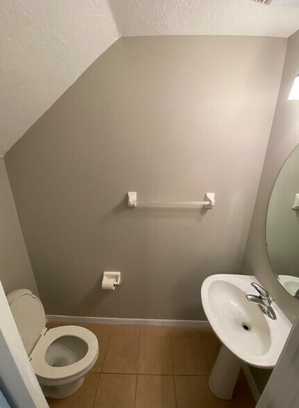 Half bath - 5308 61st Ter N