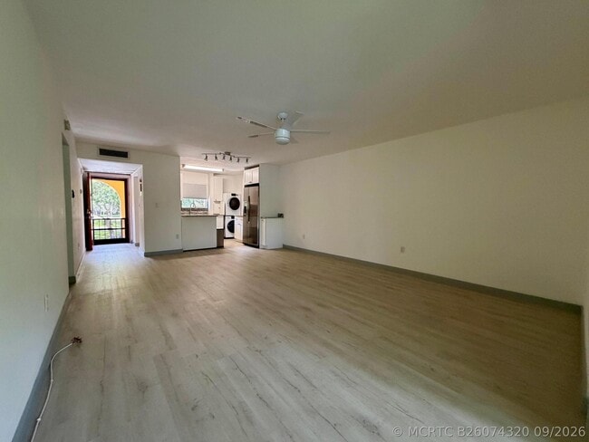 Building Photo - 848 SW 9th St Cir