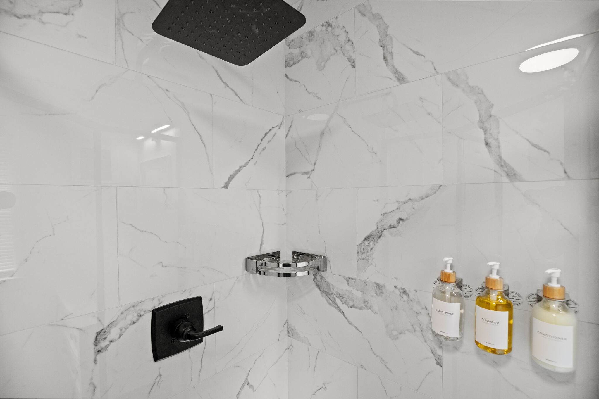 Building Photo - 149 E Main St