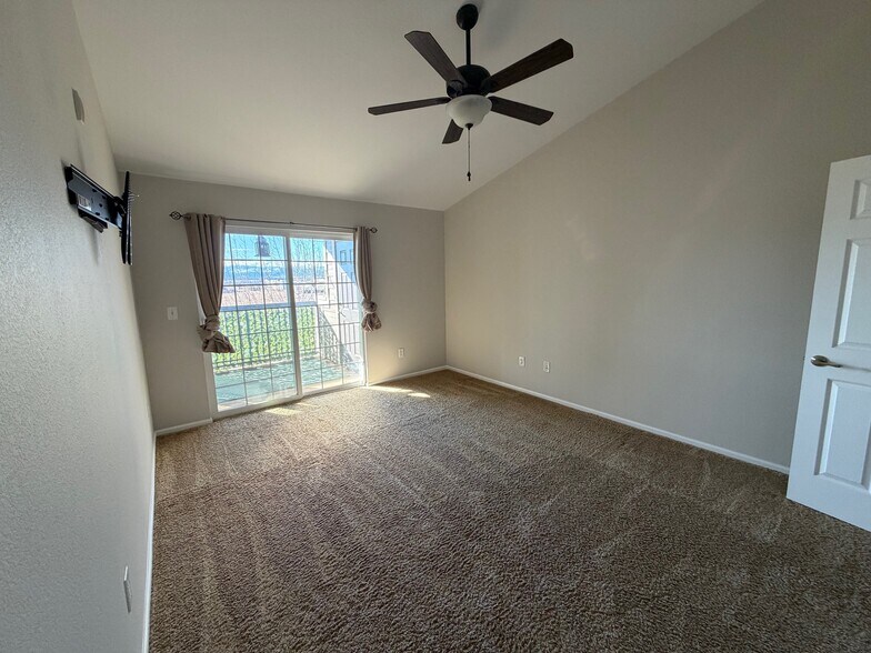 Building Photo - 1495 Blue Sky Way