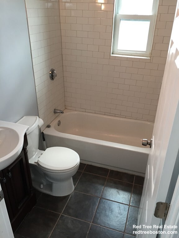 Building Photo - 39 Pinckney St