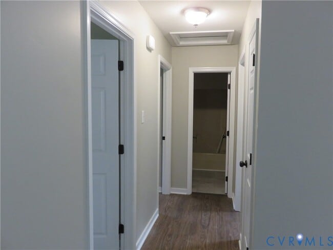 Building Photo - 117 N Ivy Ave