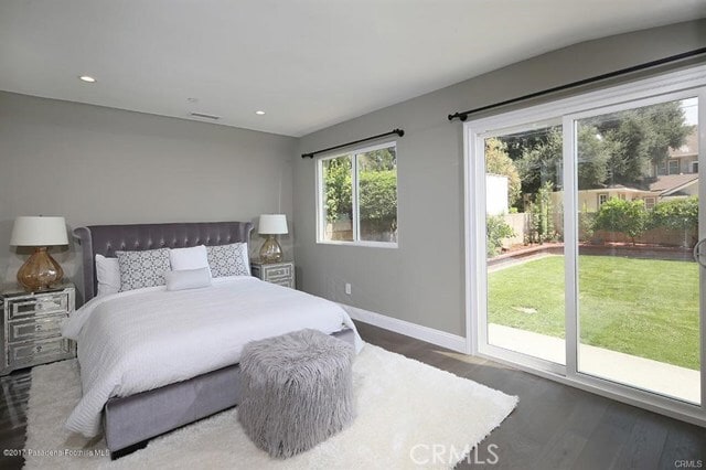 Building Photo - 338 N Story Pl